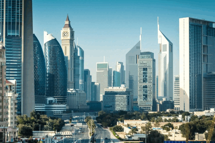 Dubai’de Şirket Kurmak Yerine Bir Holding mi Kurmalısınız?
